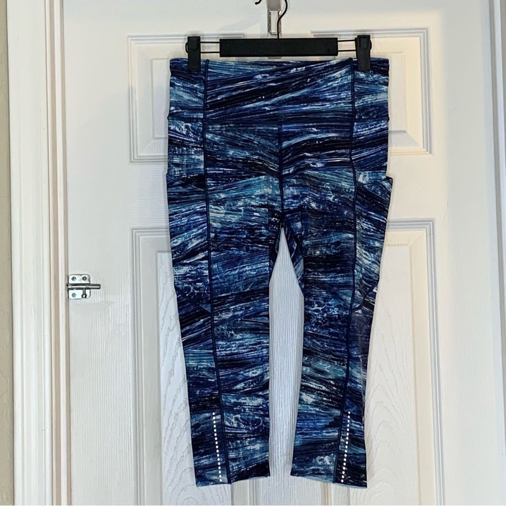 Lululemon Fast & Free Crop II *Nulux 19" Shorelines Multi Blue Size 8